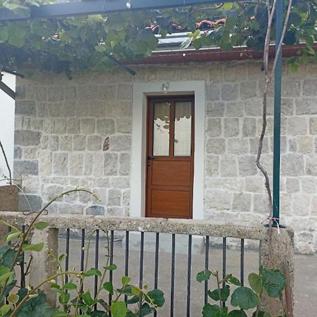 Вілла Rustic Stone House Бар Екстер'єр фото